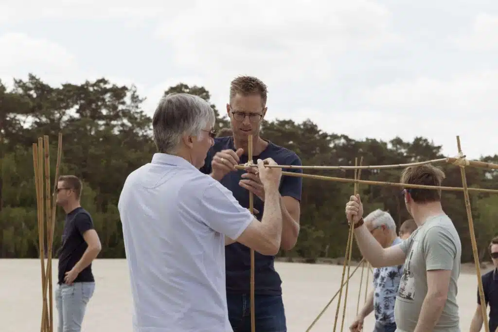 bamboe toren maken met je collega's