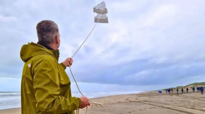 Laat je eiegen mega vlieger op in de lucht